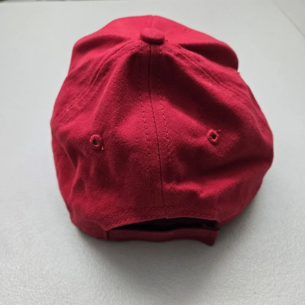 Georgia Bulldogs Unisex Baseball Cap ONE SIZE Red Fan Favorite Curved READ
